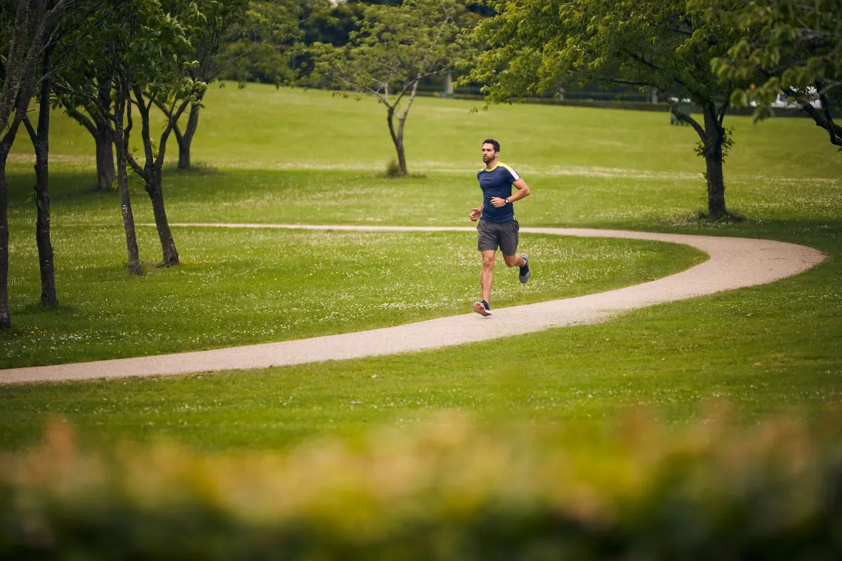 Entrenador online vs app de running: ¿cuál necesitas realmente?